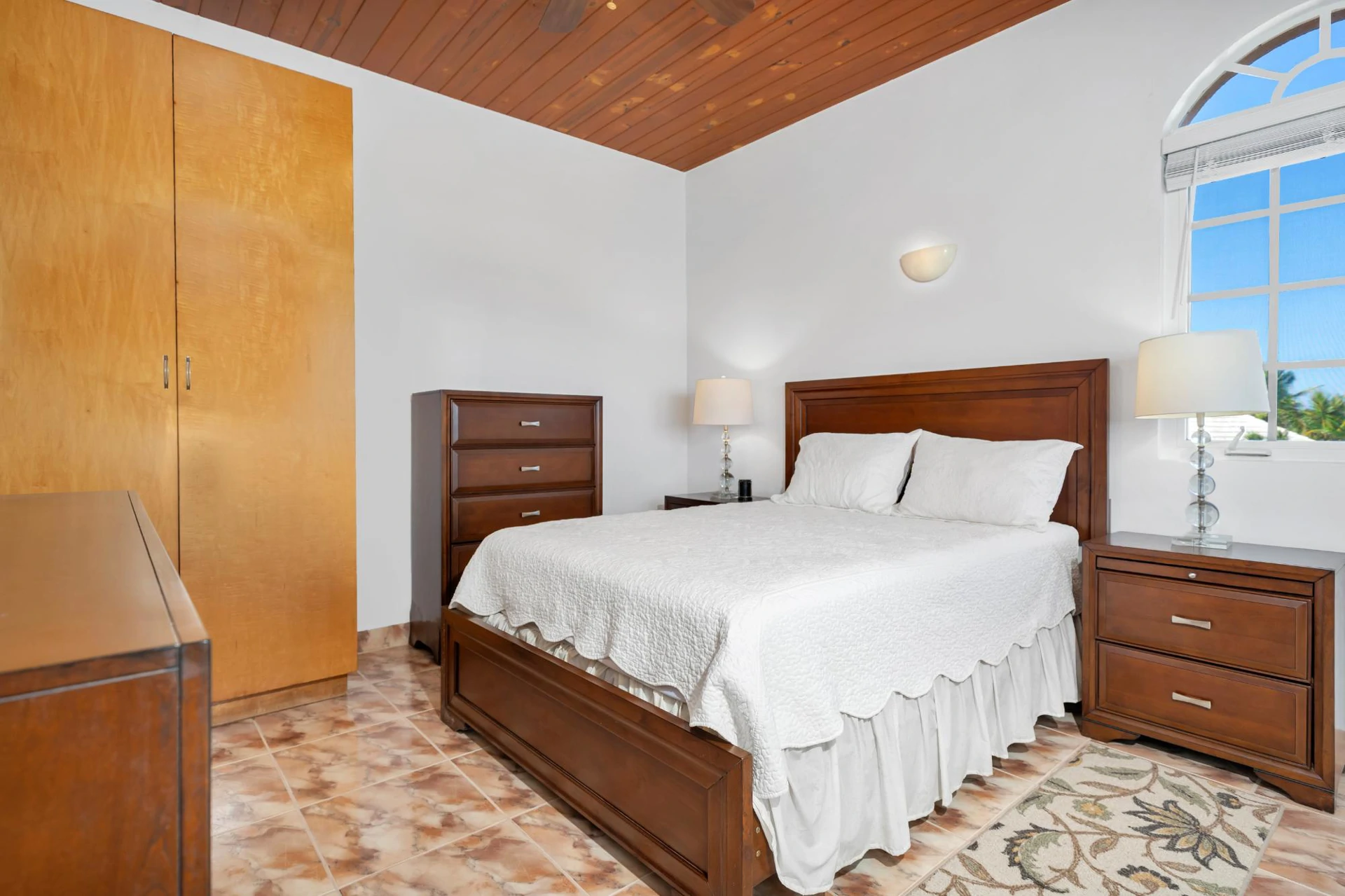 Golden Pelican Villa - Gallery image 13