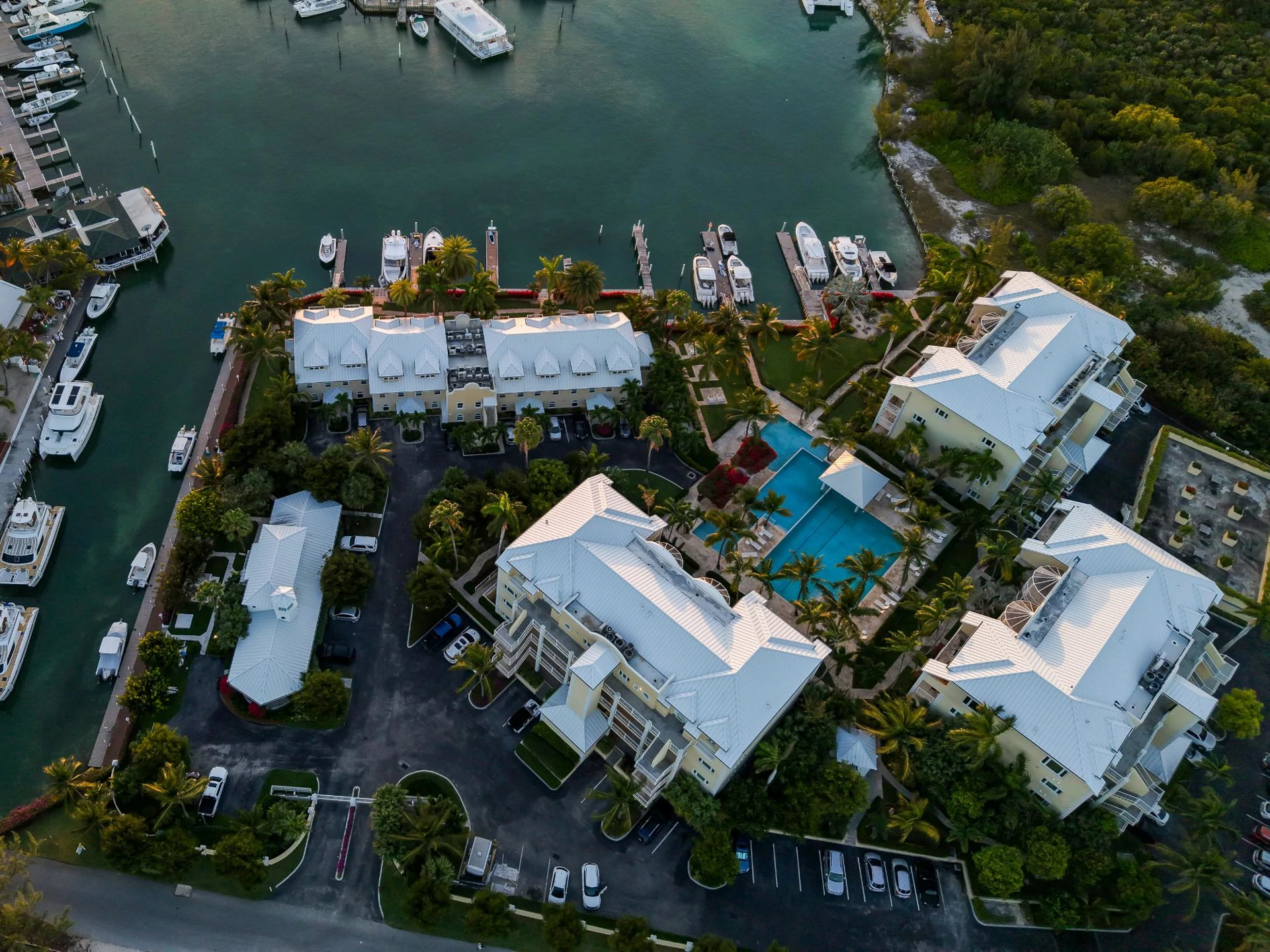 B2 YACHT CLUB - Gallery image 27