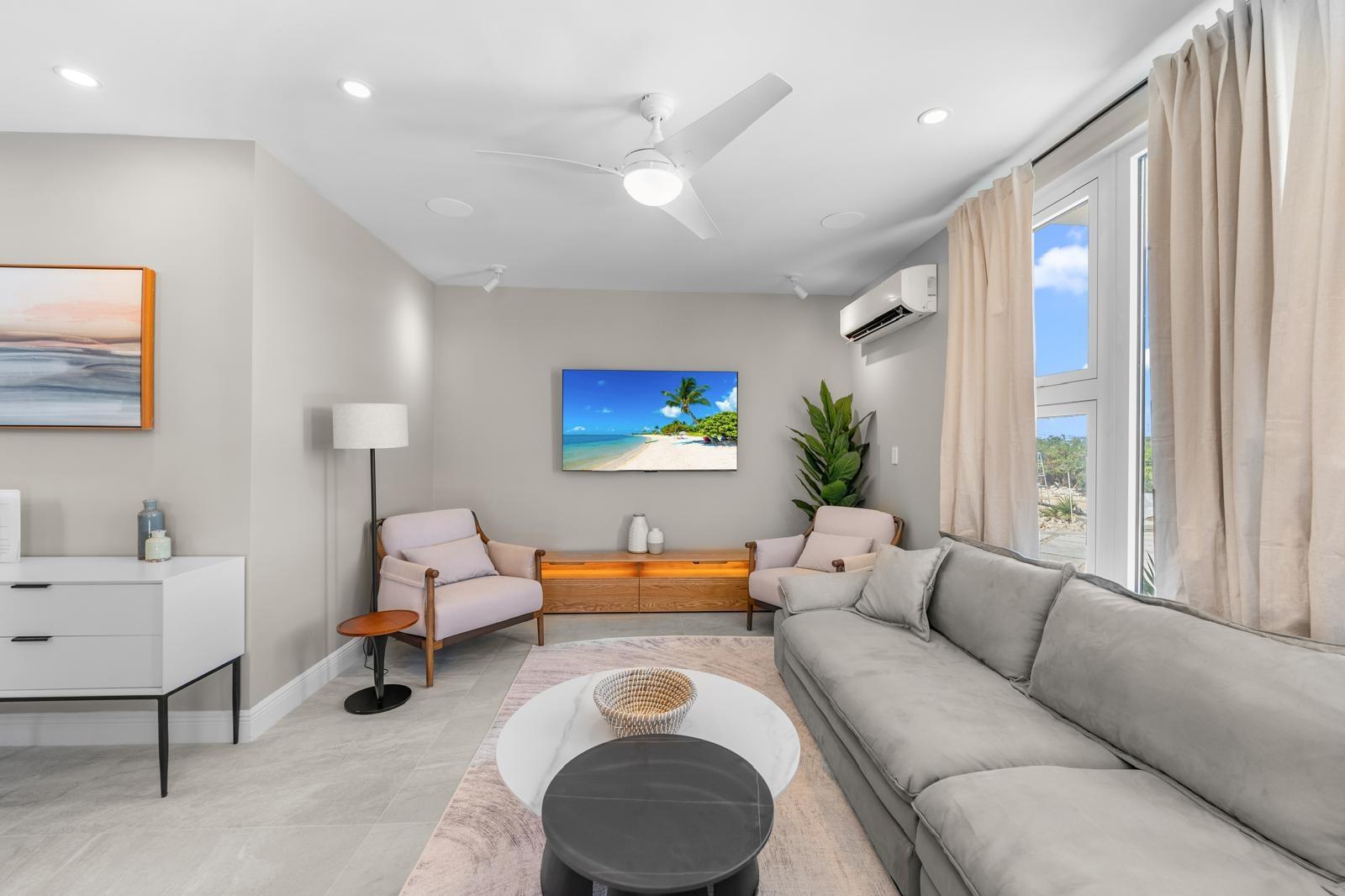 Luz Maria Villa - Gallery image 15