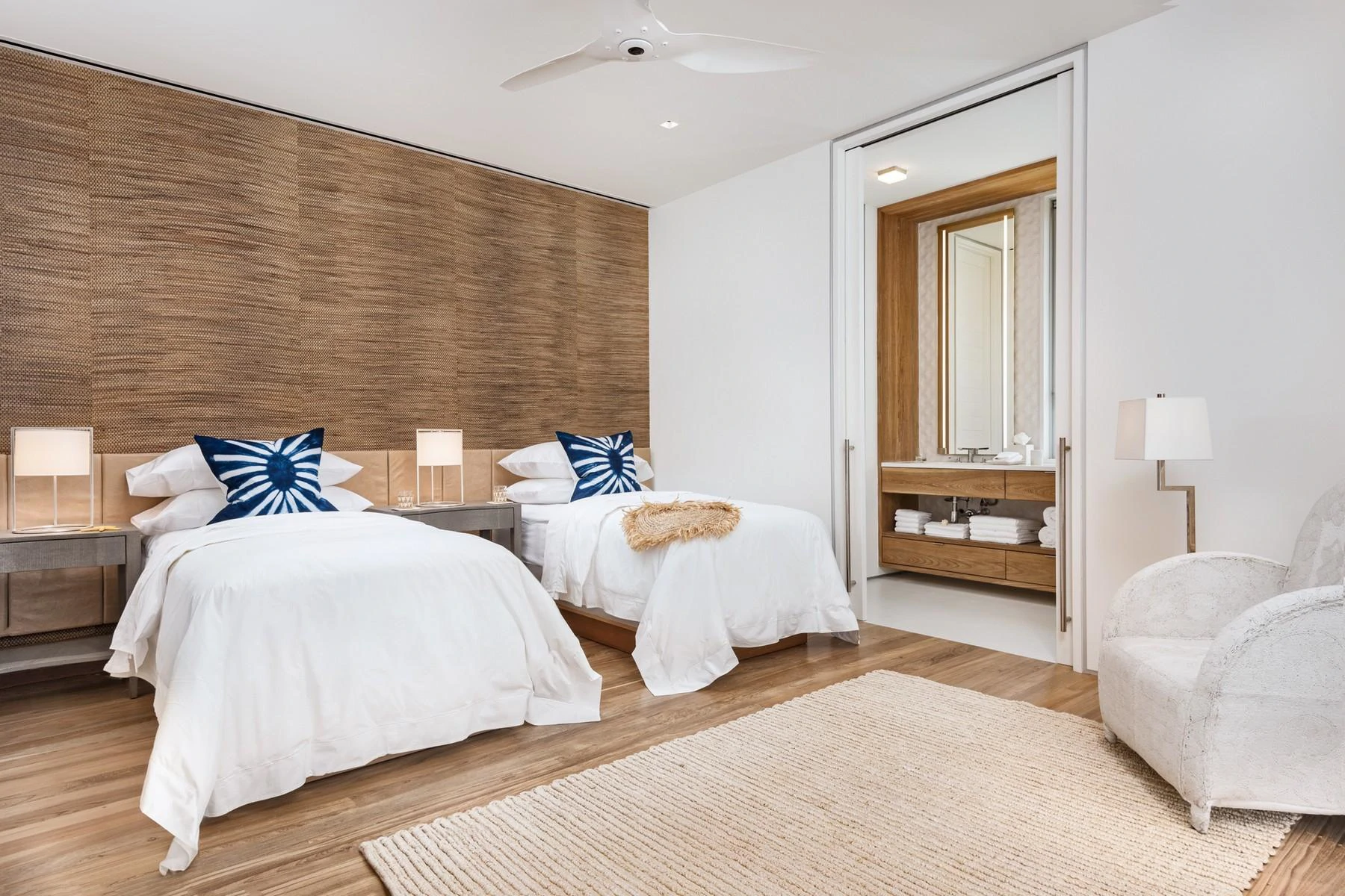 EMERALD PAVILION - Gallery image 23