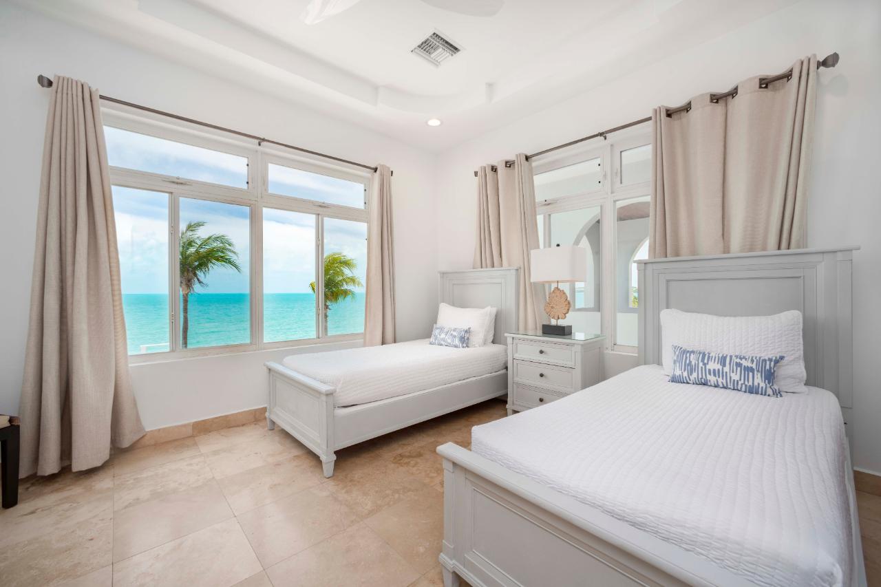 Villa de Ligera, Turtle Tail Waterfront - Gallery image 13