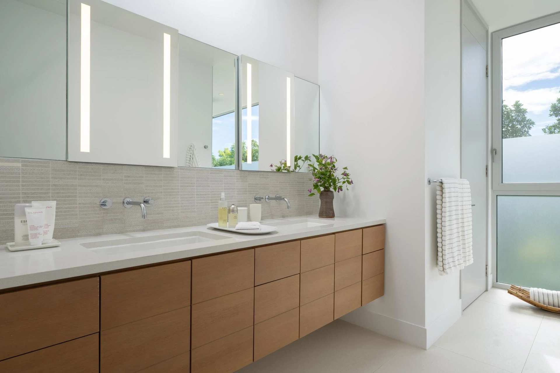 Blue Cay Estate Canal Front - Gallery image 16