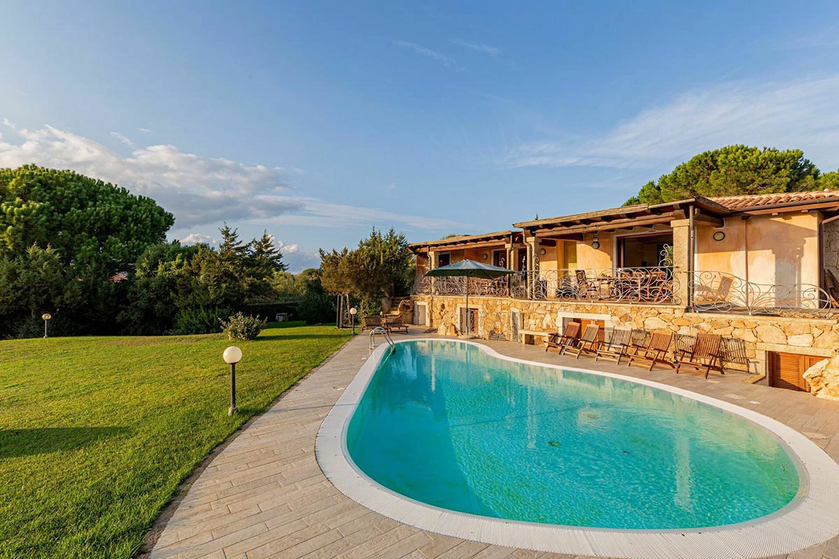 5 bed villa for sale in Sardinia