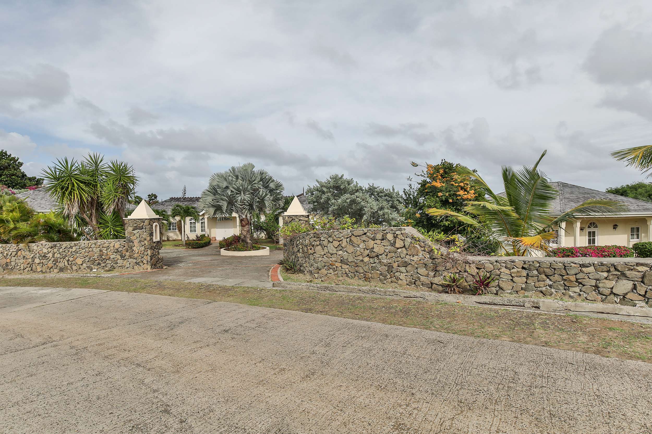 Sea Breeze Villa, Cap Estate. - Gallery image 2