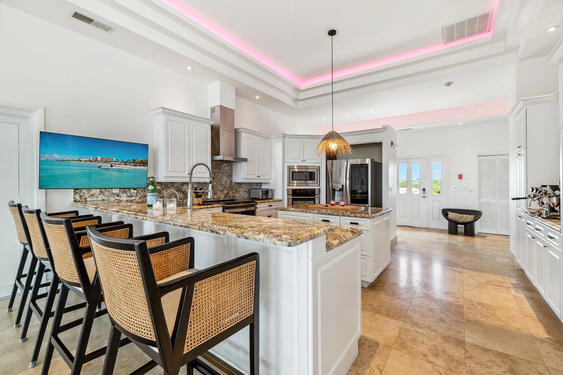 THE YACHT CLUB - Gallery image 9