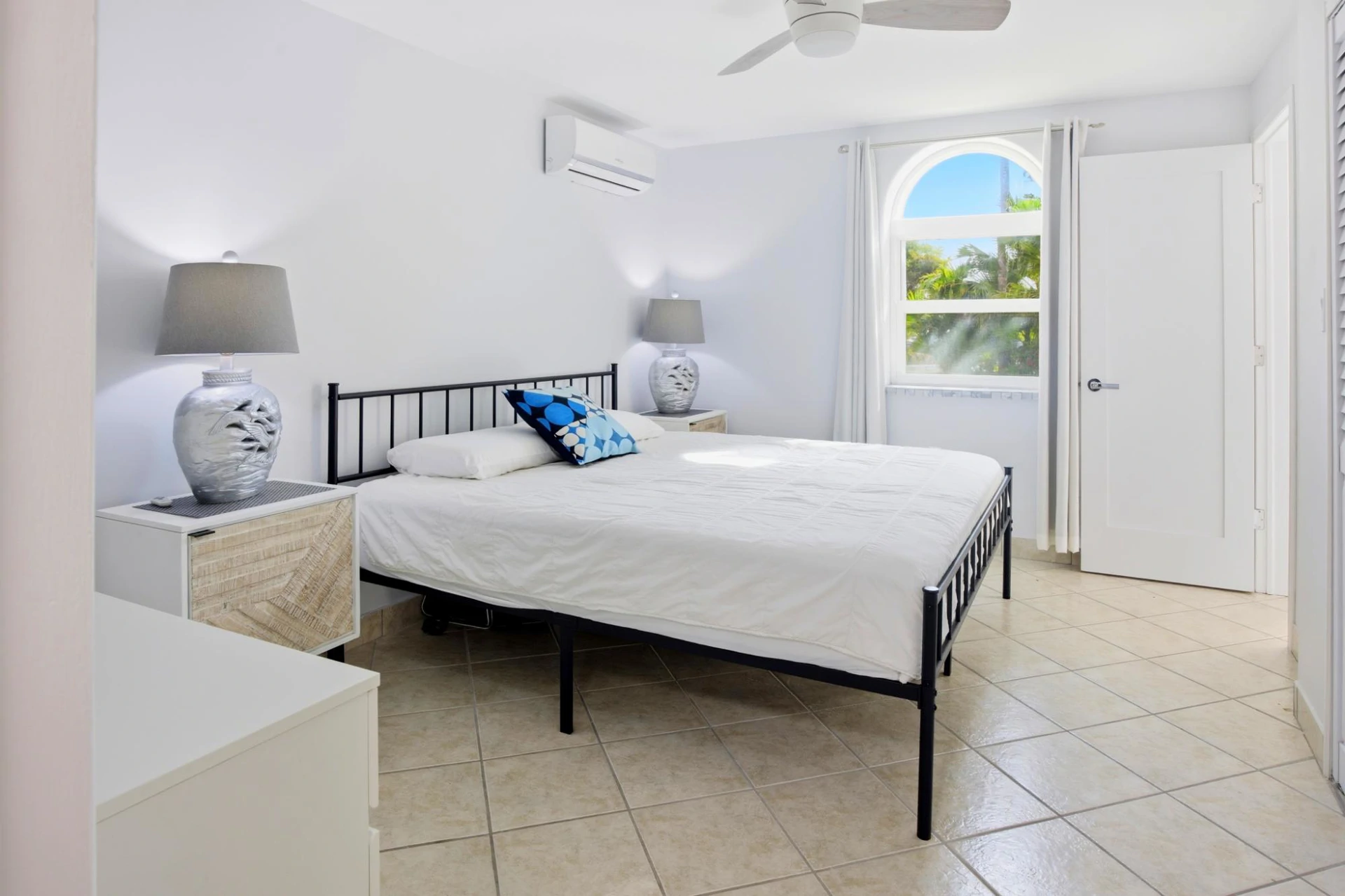 B2 YACHT CLUB - Gallery image 23