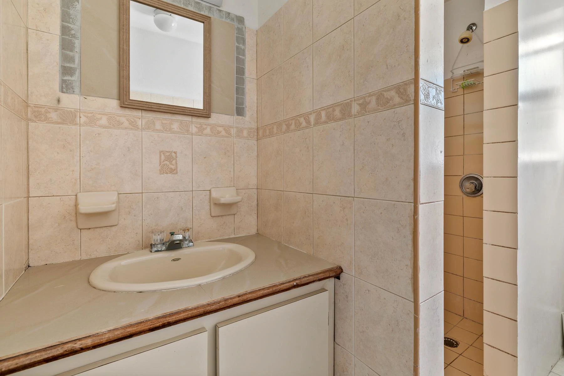 Whitby Beach House - Gallery image 11