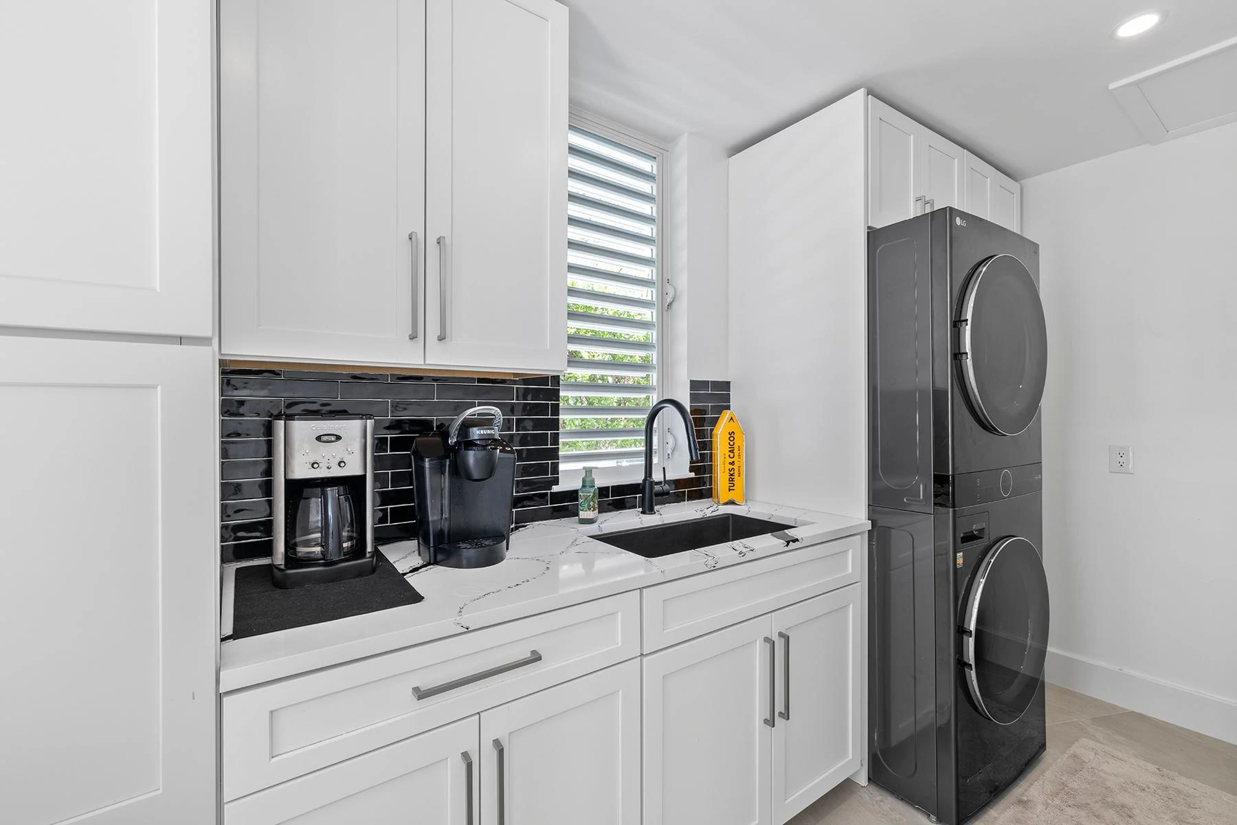 Hogan House - Gallery image 33