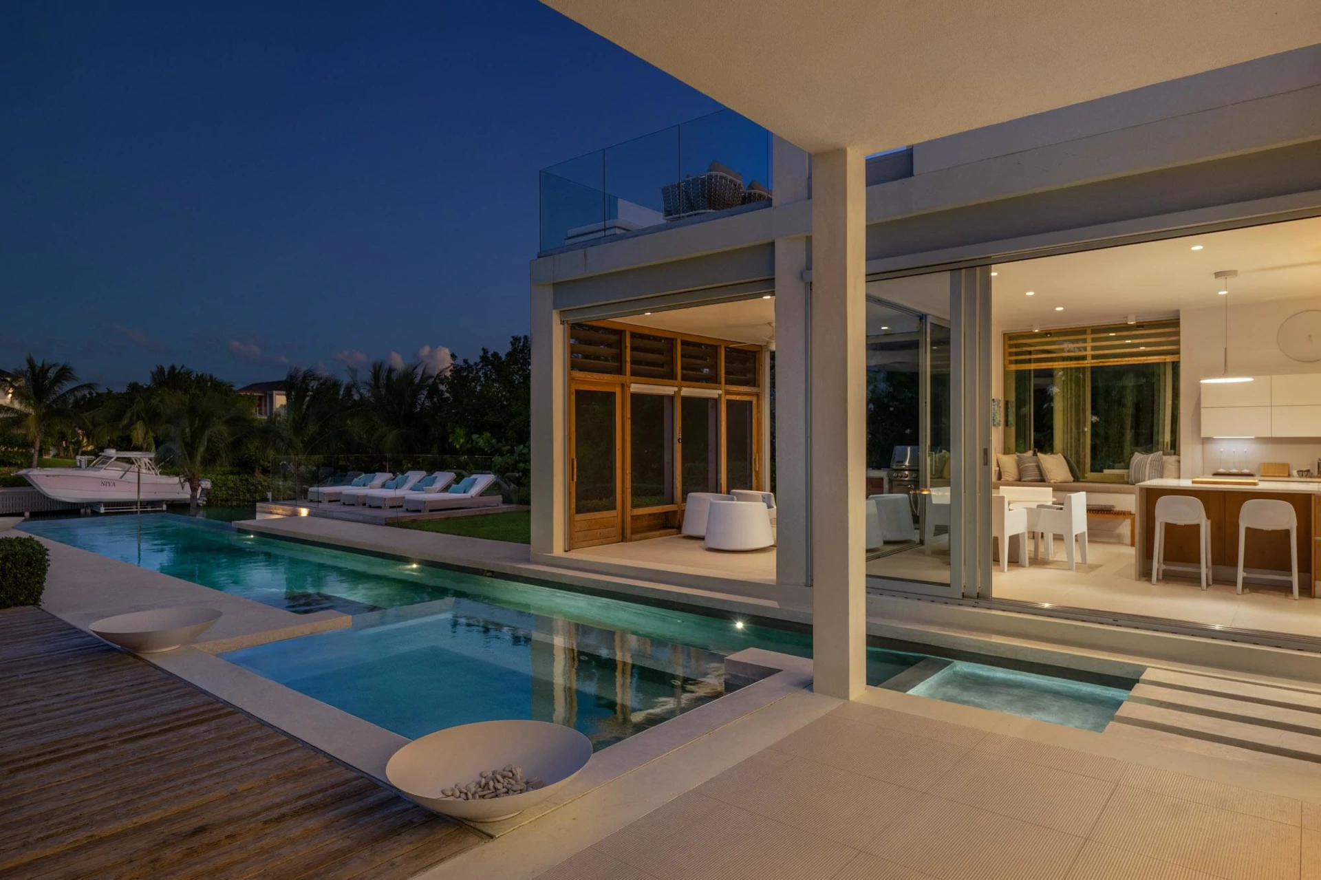 Blue Cay Estate Canal Front - Gallery image 45