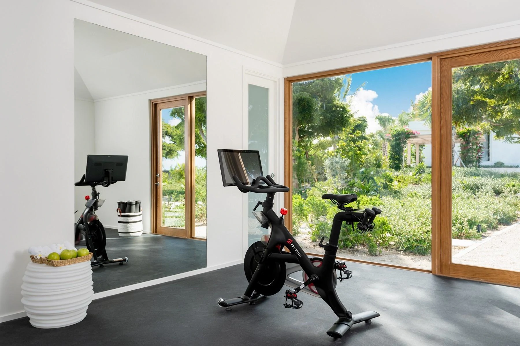 EMERALD PAVILION - Gallery image 54