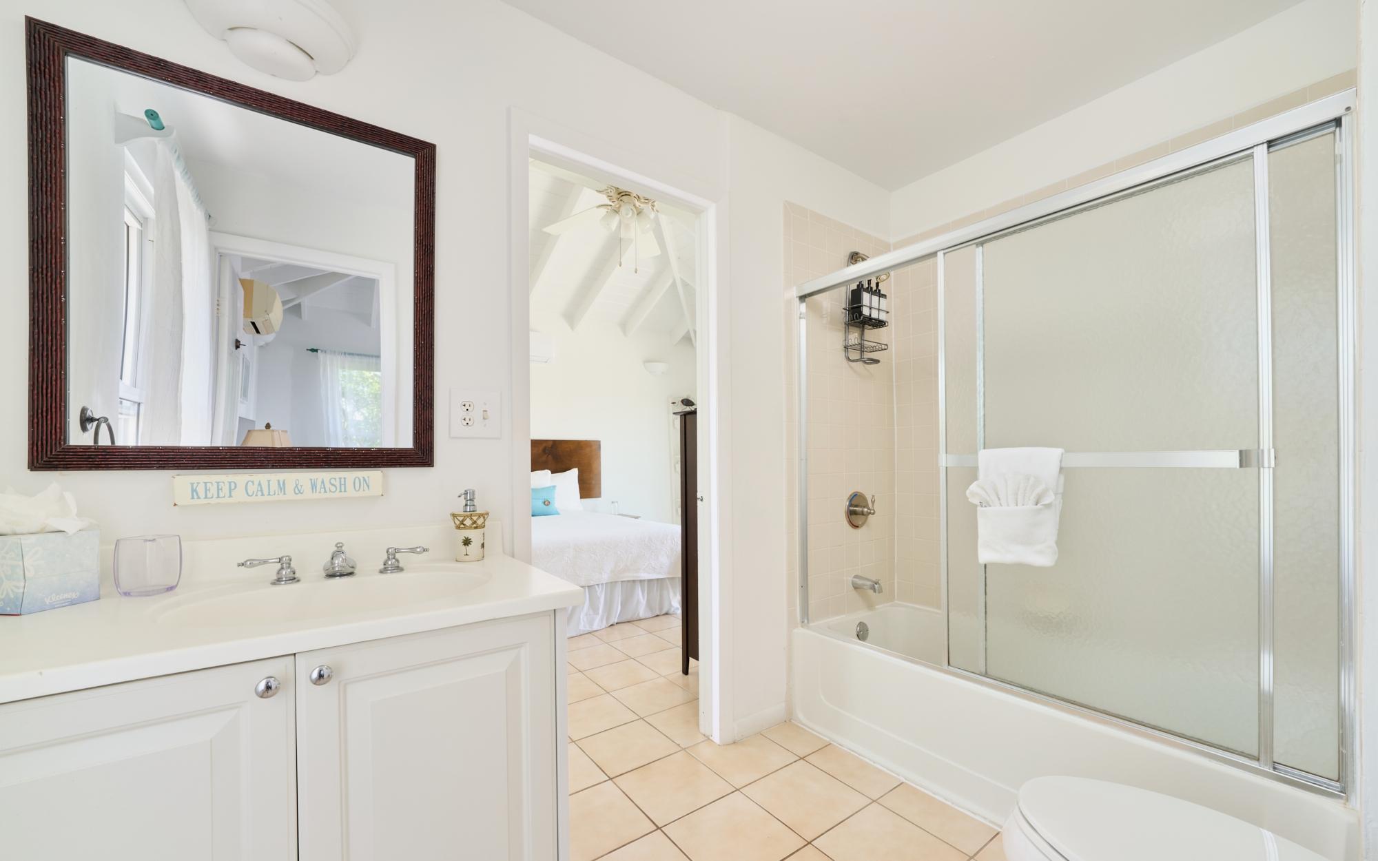 Surf Lodge Villa - Gallery image 18