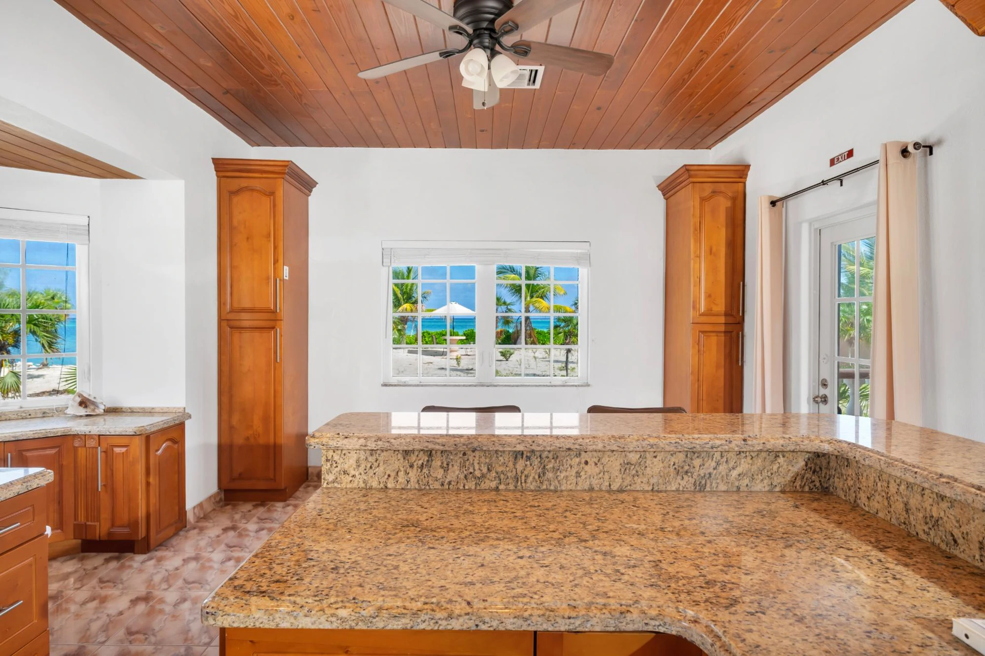 Golden Pelican Villa - Gallery image 10