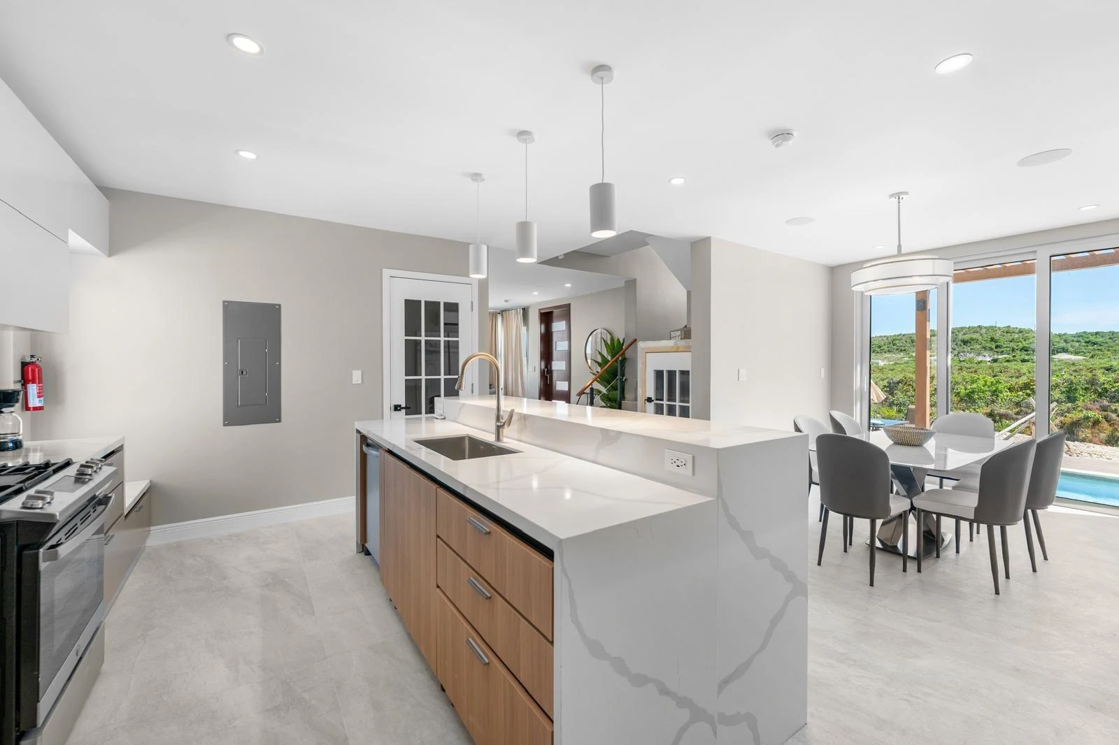 Luz Maria Villa - Gallery image 12