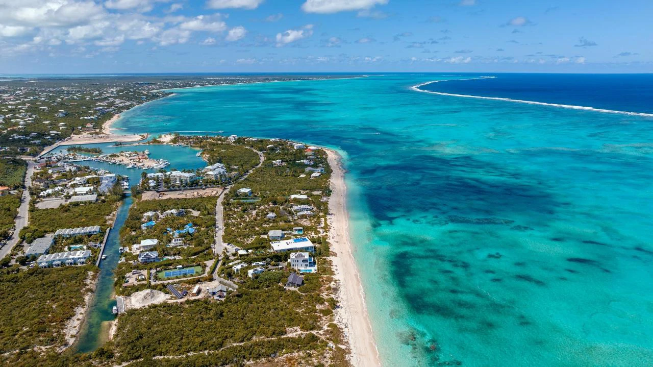 Beachfront Development Land - Gallery image 13