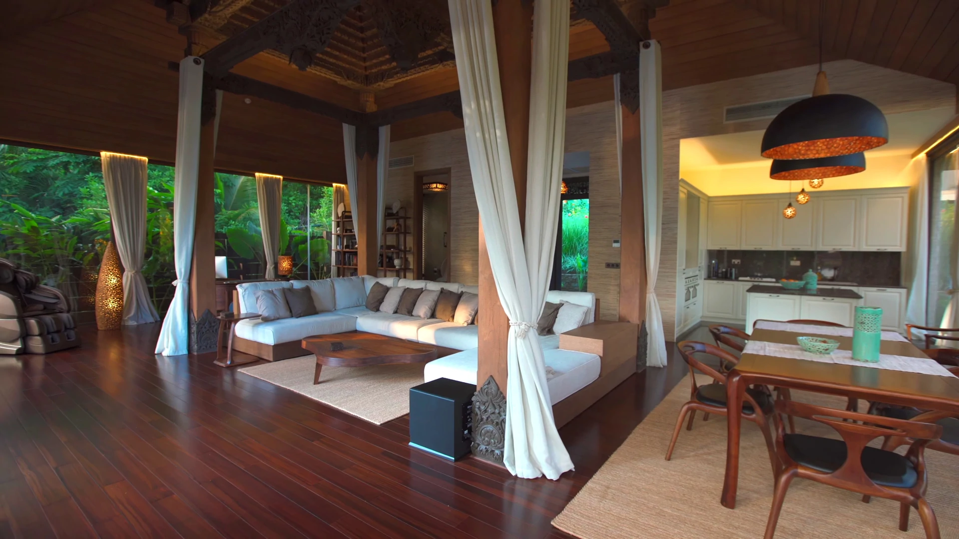 Unique beachfront property for sale in Mahé, Seychelles - Gallery image 4