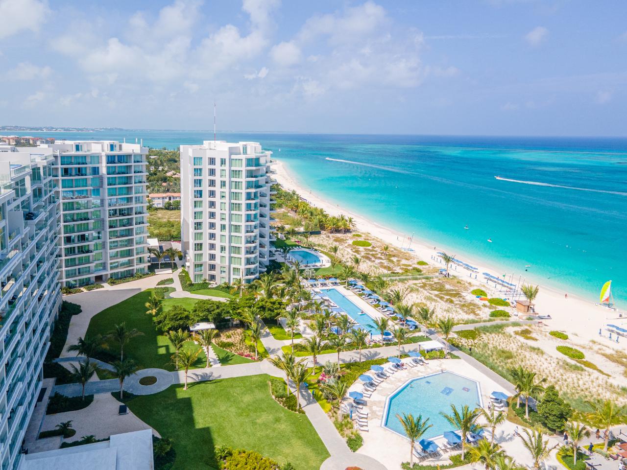 UNIT A4C RITZ CARLTON 3BR/4BA/DEN/LAUNDRY