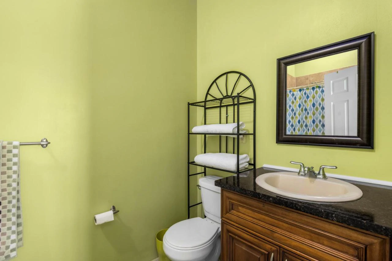 Baywell Townhomes 2 bed 2.5 bath - Gallery image 14