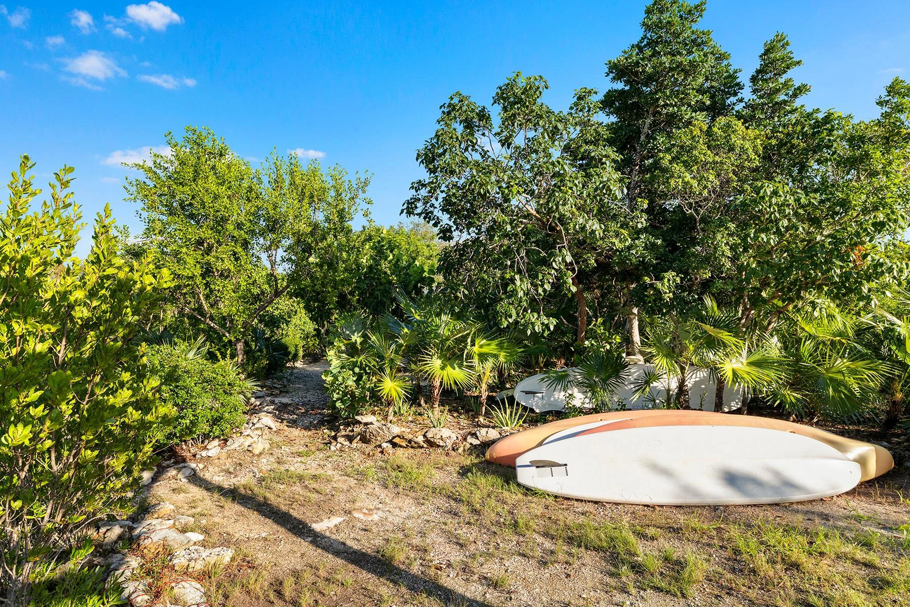 Canal Front Triplex- Great income opportunity - Gallery image 23