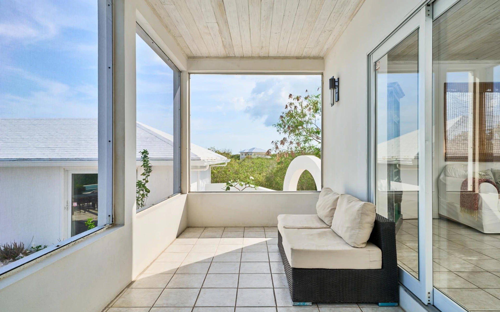 Surf Lodge Villa - Gallery image 7