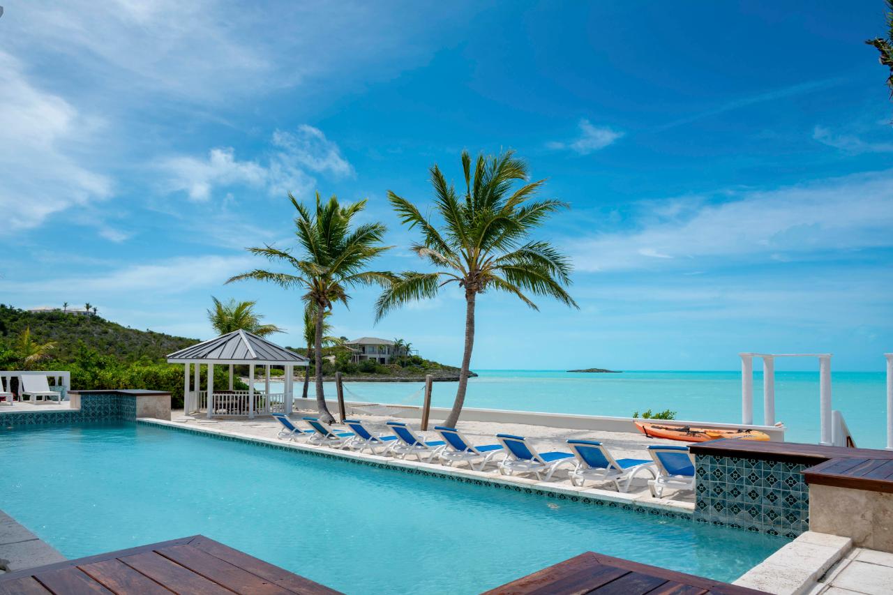 Villa de Ligera, Turtle Tail Waterfront