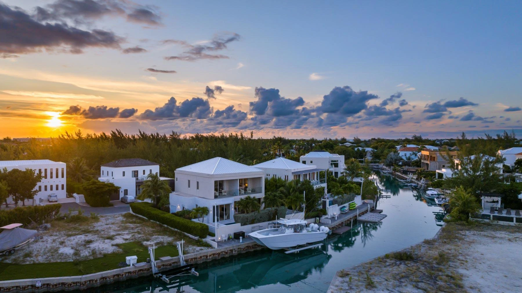 Second Wind Villa - Canal Front - Gallery image 29