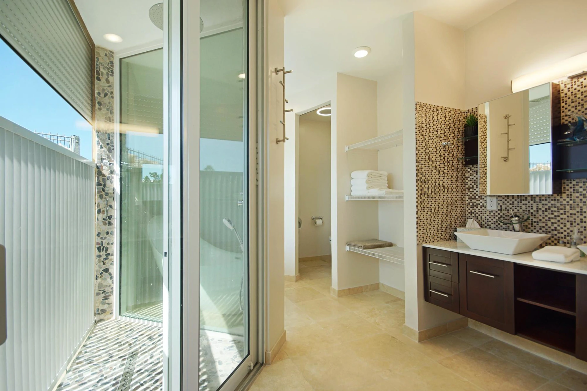 Caicos Cays, 341 Chalk Sound Drive - Gallery image 12