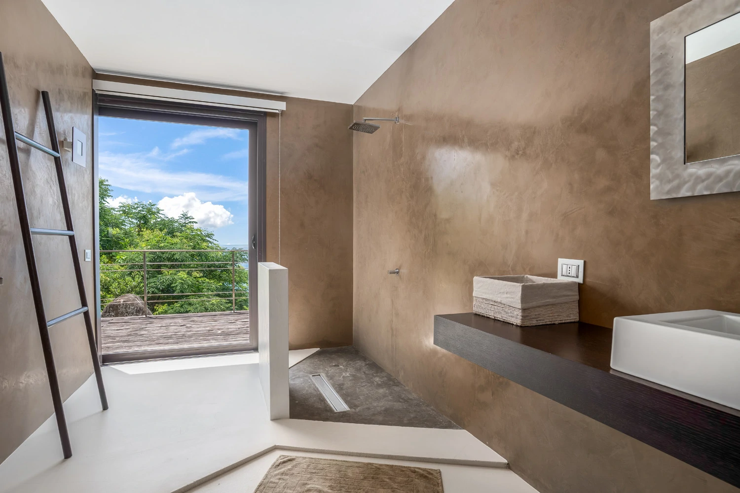 Architectural modernist beachfront villa for sale in Mahé, Seychelles - Gallery image 21