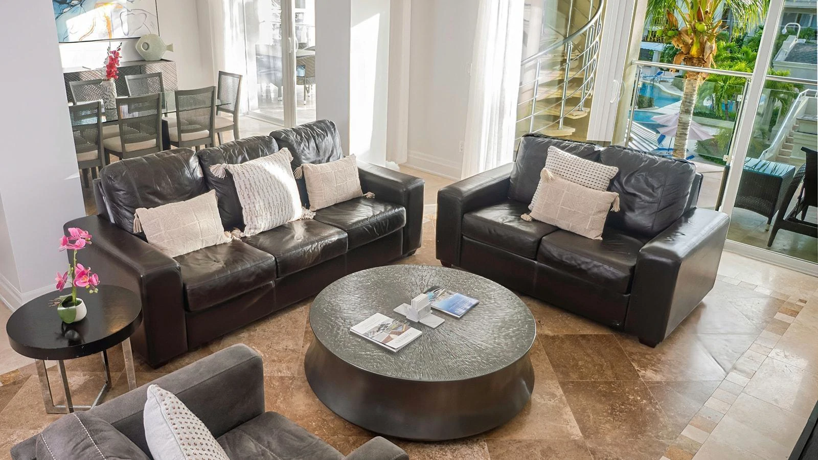 Atrium - Gallery image 4