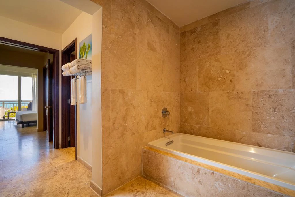 8AB Sailrock Ridgetop Suite - Gallery image 20