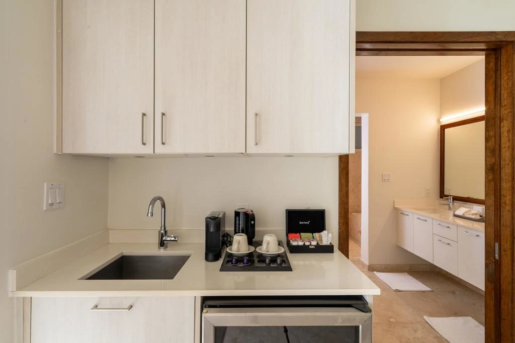 8AB Sailrock Ridgetop Suite - Gallery image 14