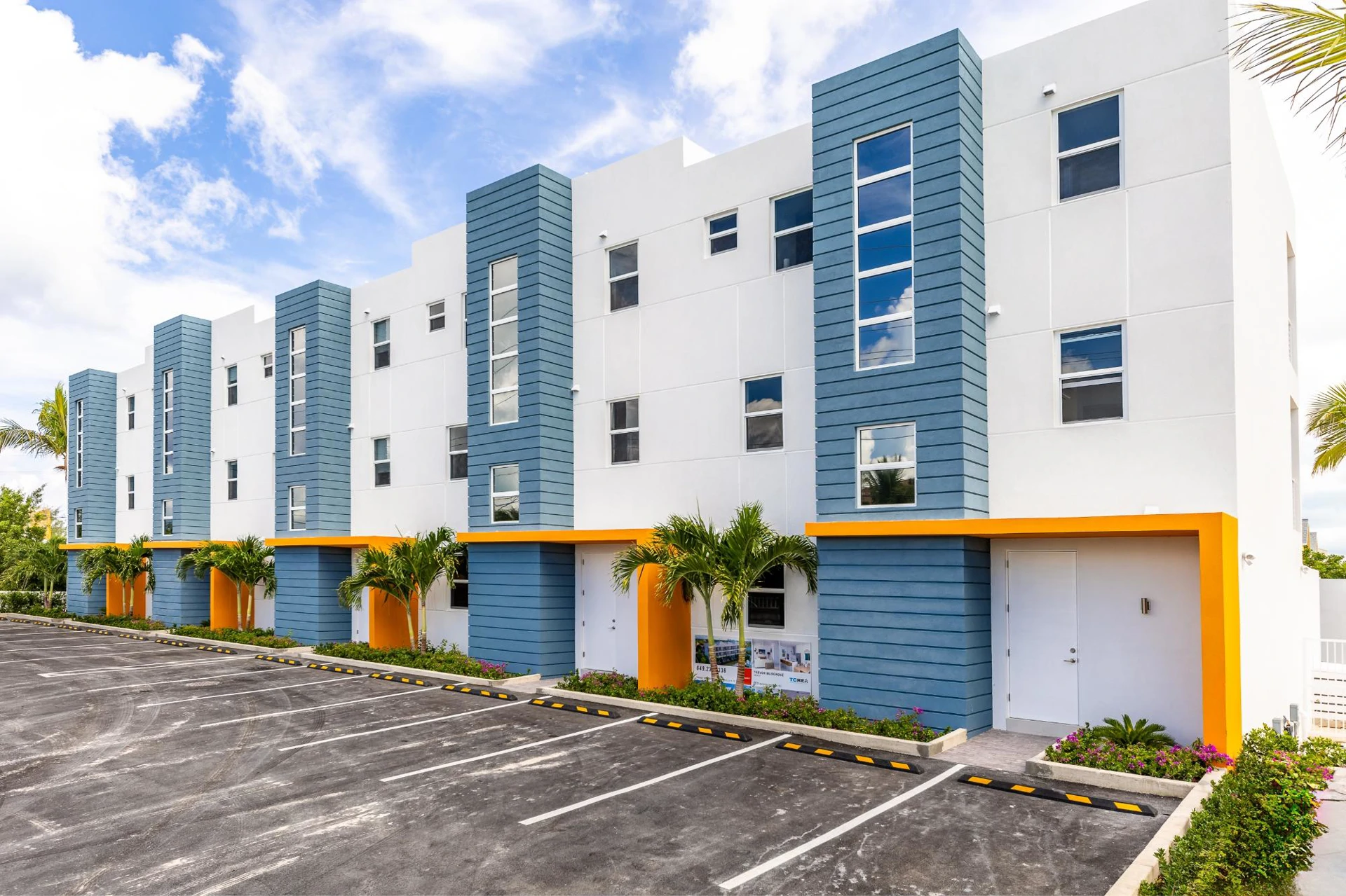 White Coral townhomes - Gallery image 18