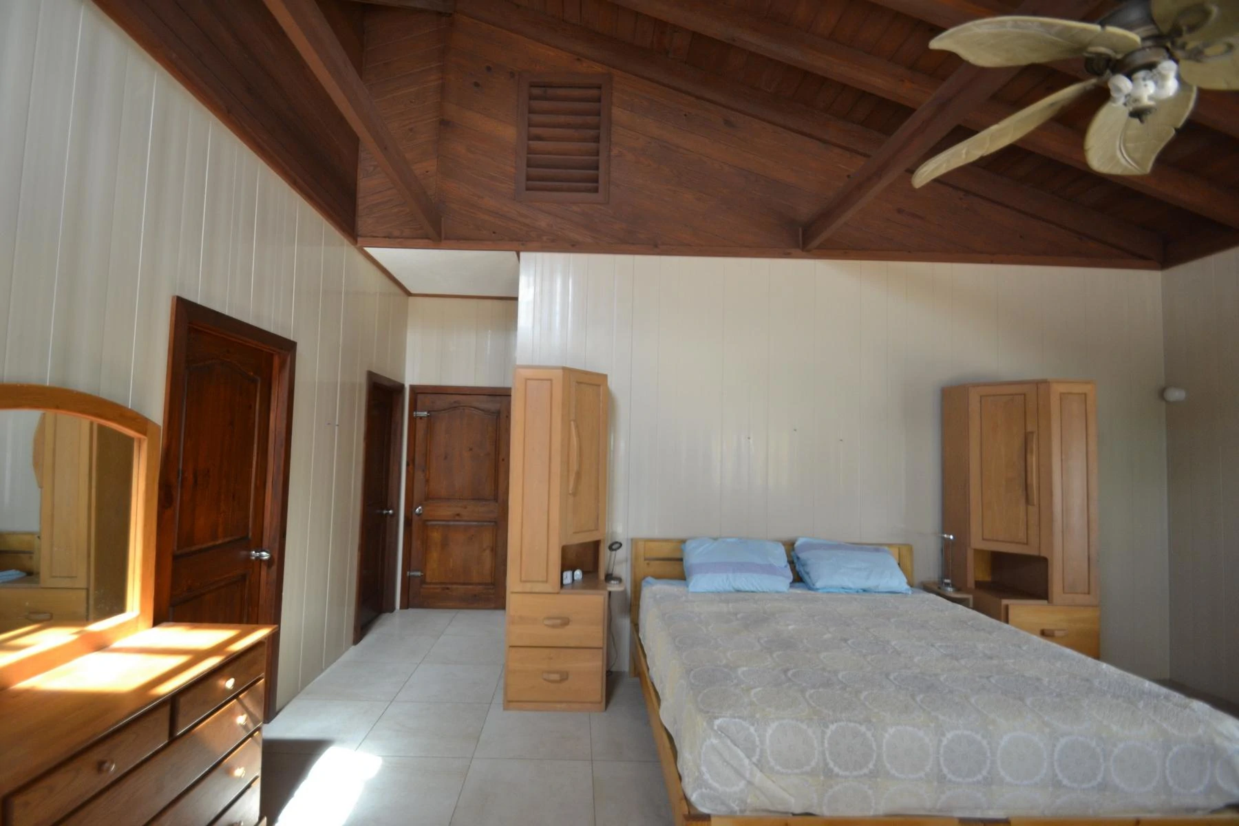 Hilltop House - Gallery image 9