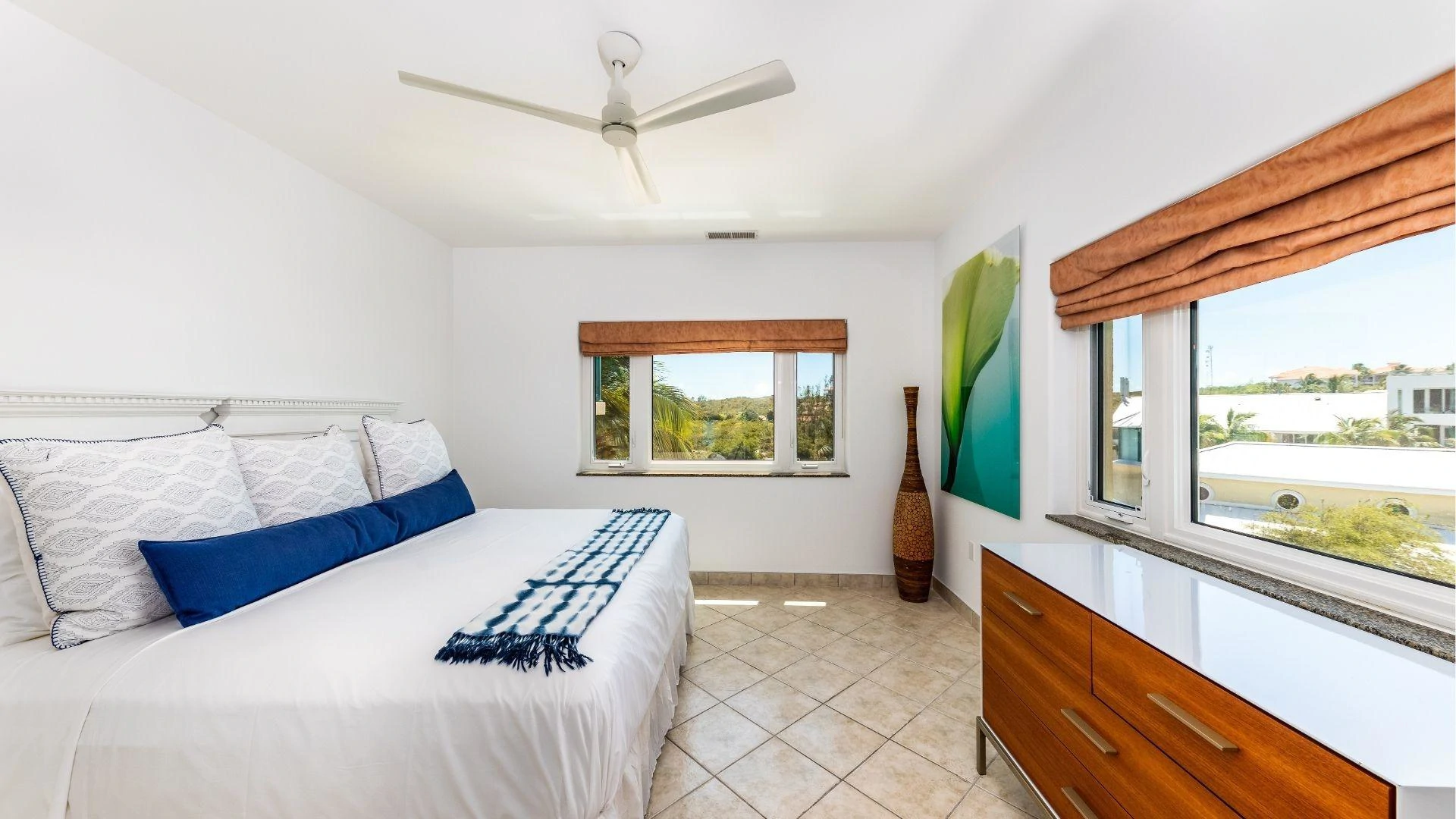 E12 The Yacht Club - Gallery image 12