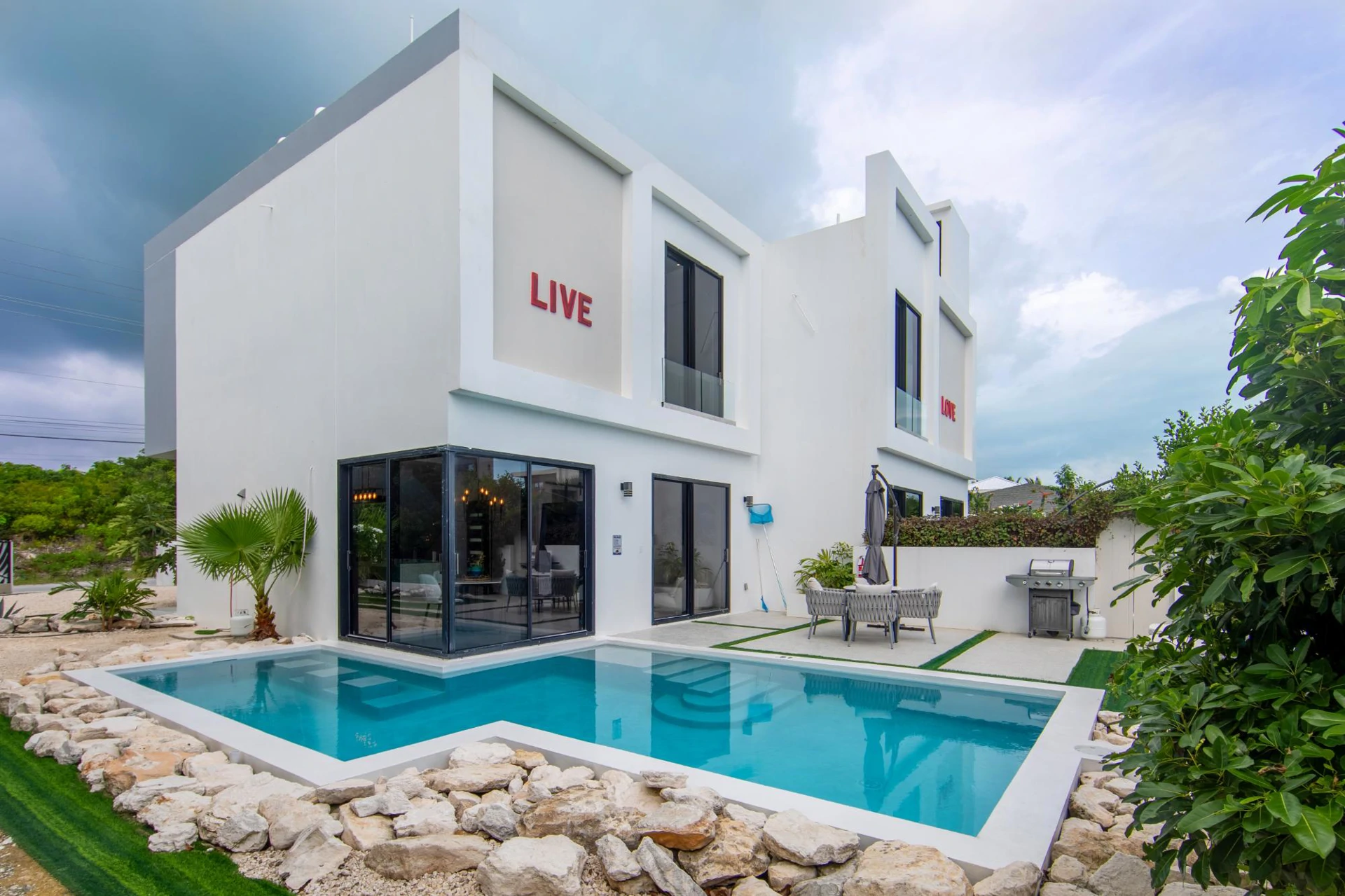 Live Love Laugh - Gallery image 9