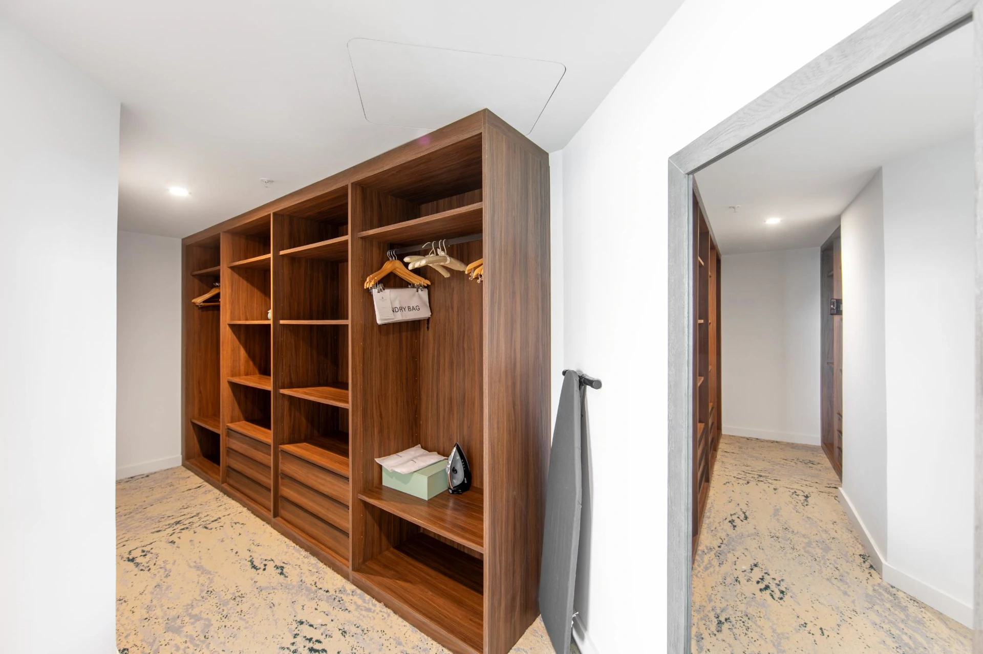 Ritz Carlton Residences 1035A - Gallery image 21