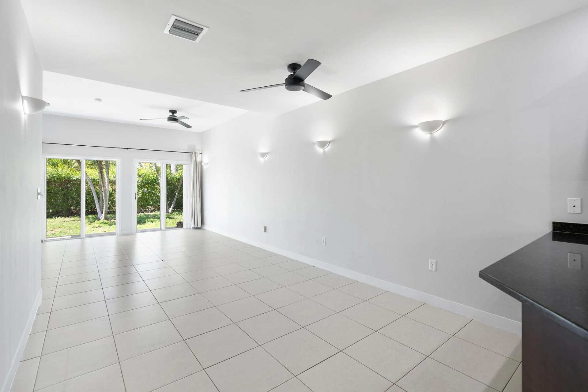 FLAMINGO PARK TOWNHOMES - Gallery image 10