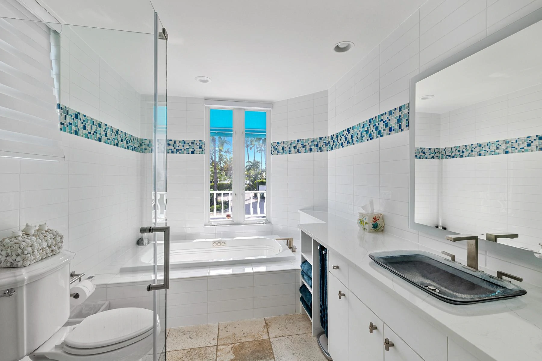 The Mansions 4104 - 2BR Beachfront - Gallery image 9