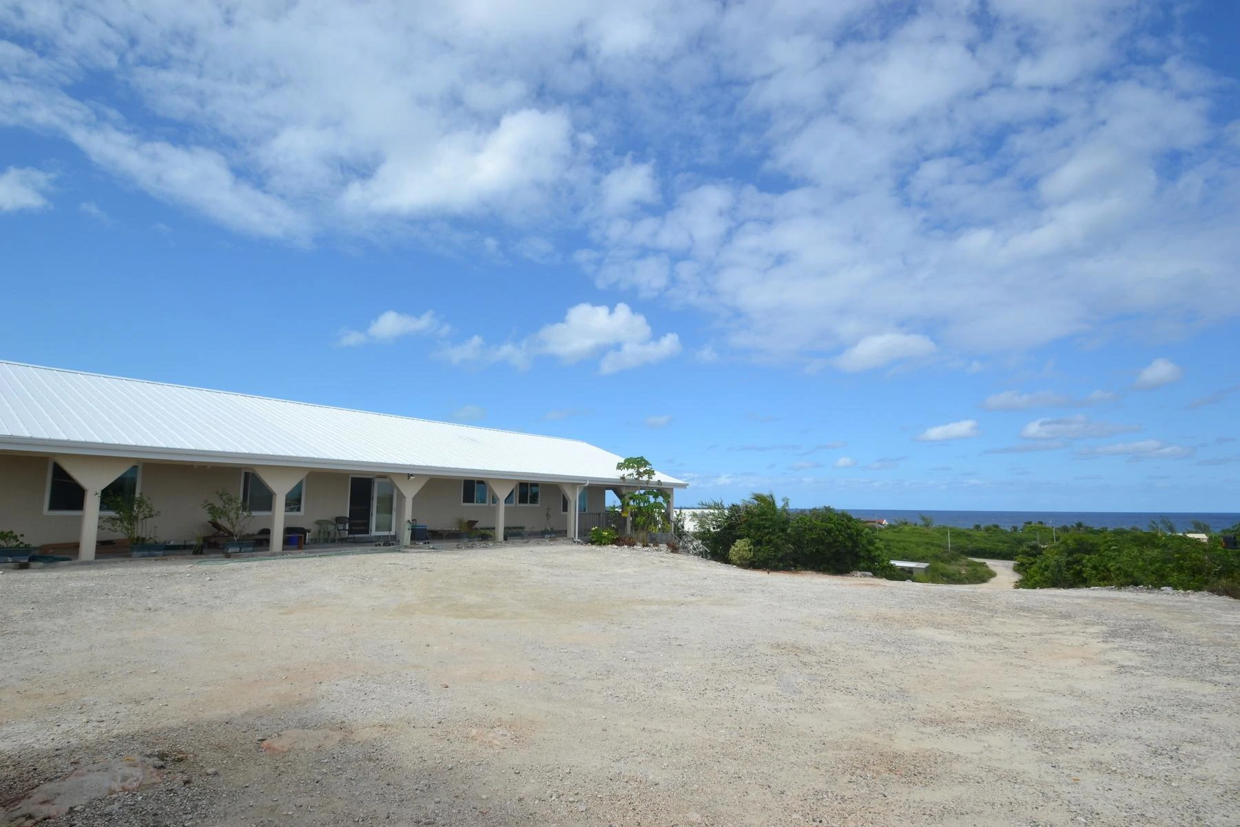 Hilltop House - Gallery image 2