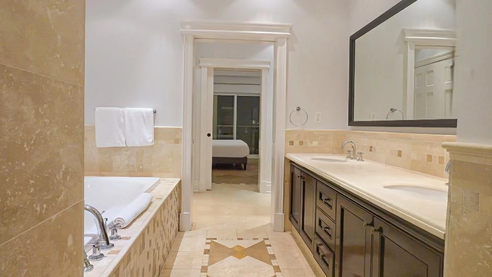 Atrium - Gallery image 19