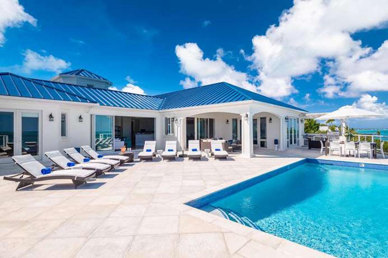 Luxury Water Front Blue Mountain Villa - Gallery image 10