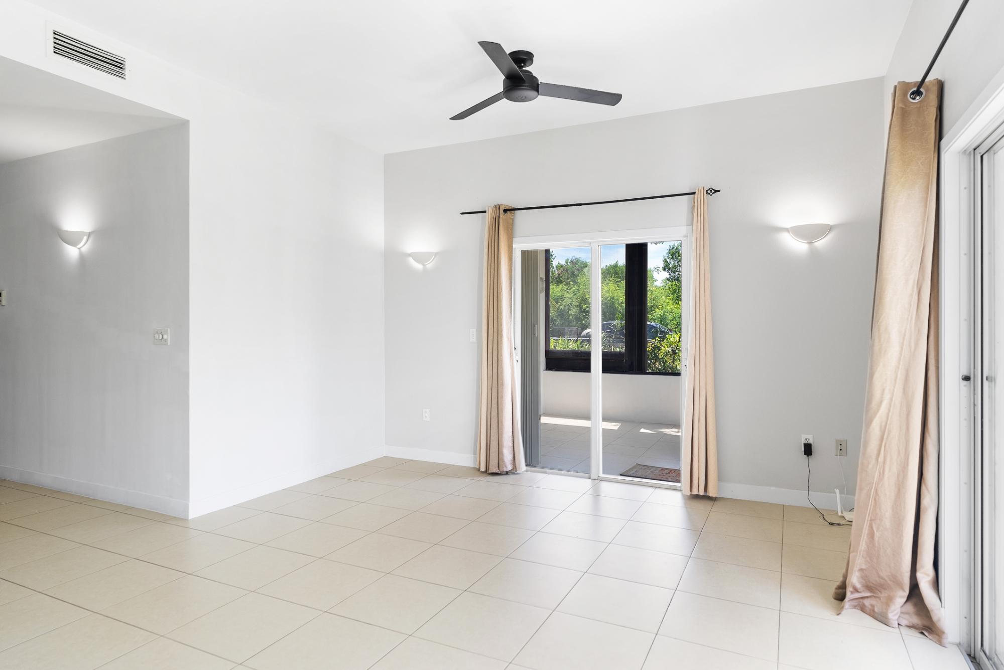 FLAMINGO PARK TOWNHOMES - Gallery image 13