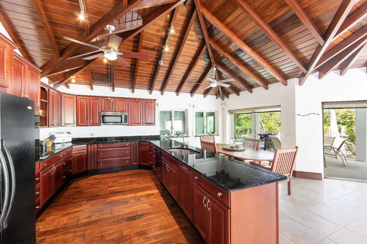 Gorgeous Pumpkin Bluff Home - Gallery image 7