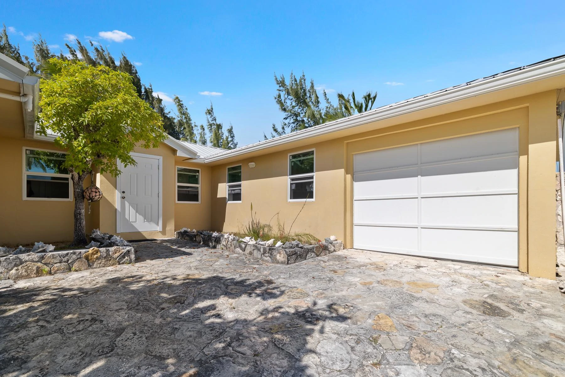 Whitby Beach House - Gallery image 16