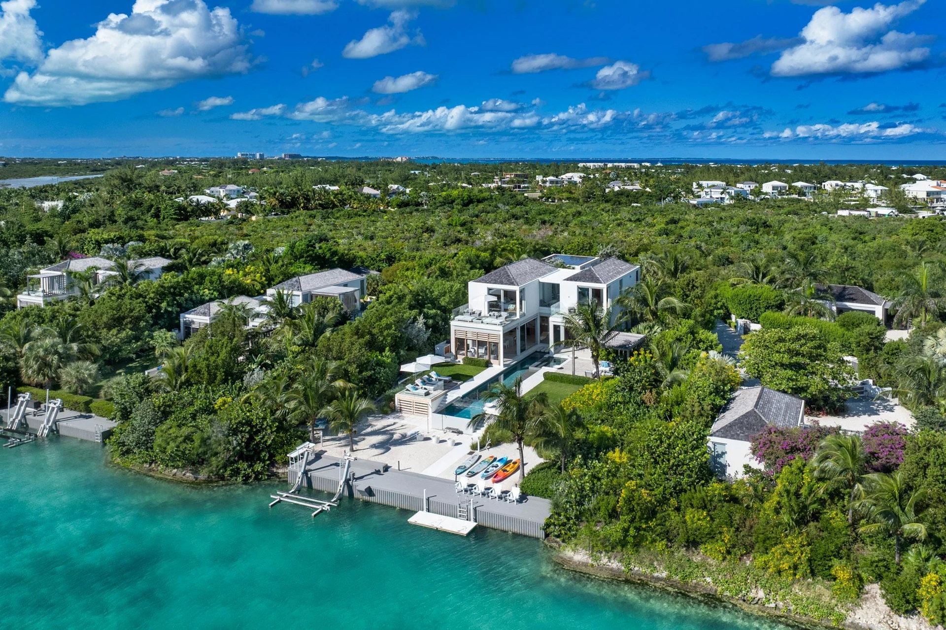 Blue Cay Estate Canal Front - Gallery image 34