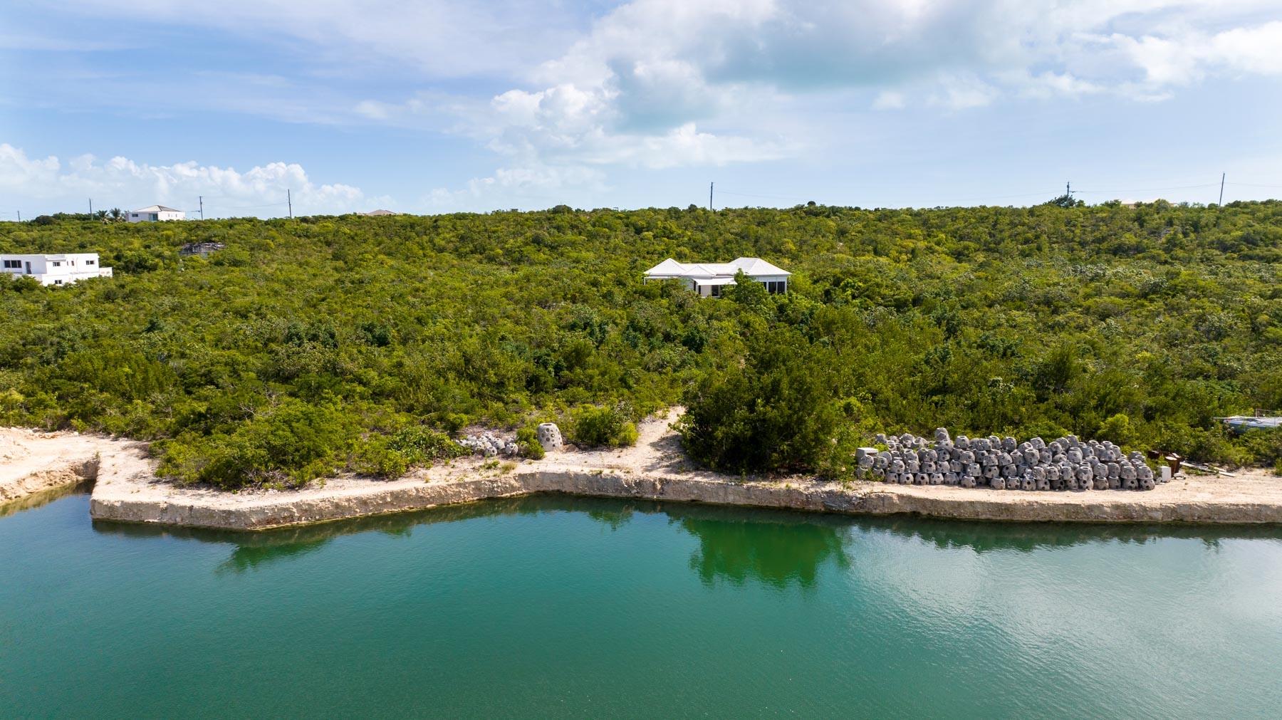 Canalfront Home - Gallery image 24