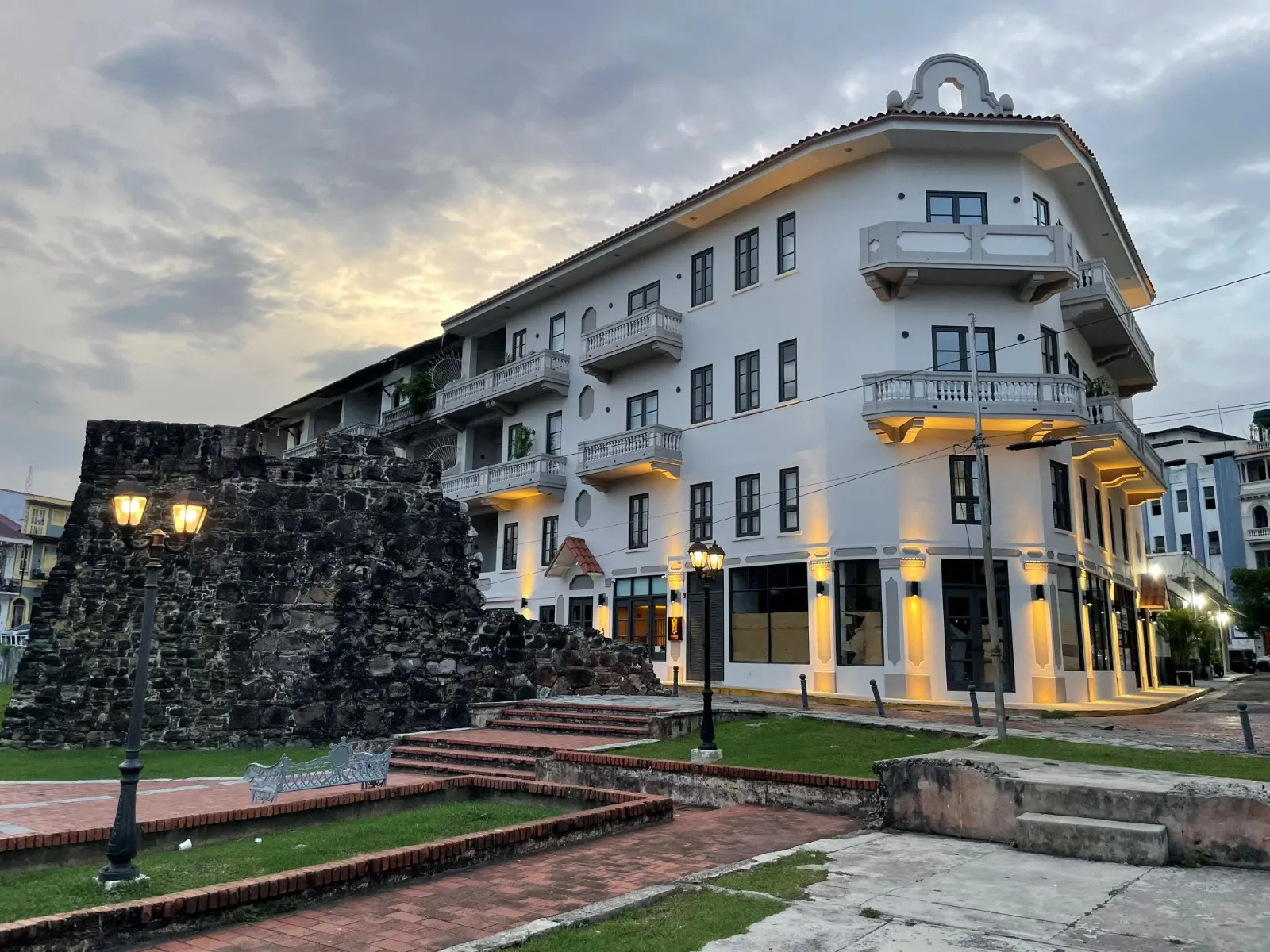 MANSIÓN BALUARTE Historic Casco Living with Investment Potential