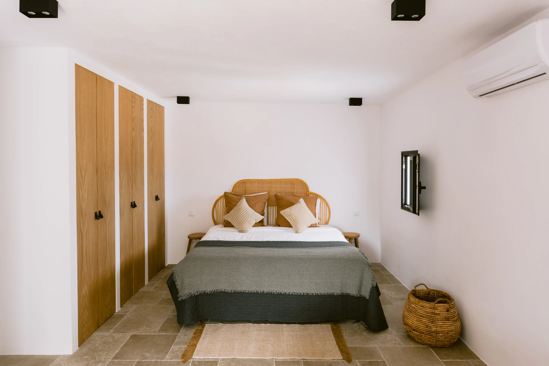 Traditional Finca on Remarkable Estate in Sant Jordi - Gallery image 2