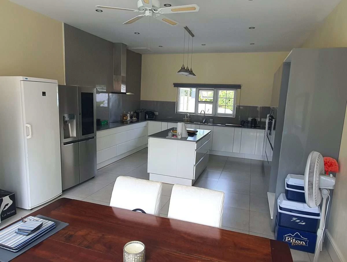 Sunnyside Villa, Cap Estate. - Gallery image 8