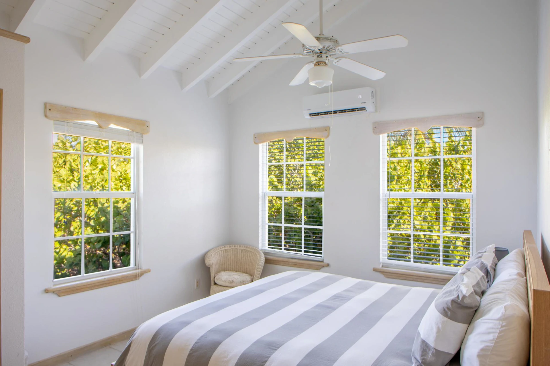 VACATION HOME STEPS FROM A PRISTINE N.CAICOS BEACH - Gallery image 28