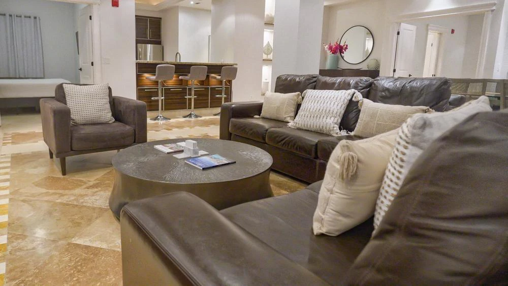 Atrium - Gallery image 10